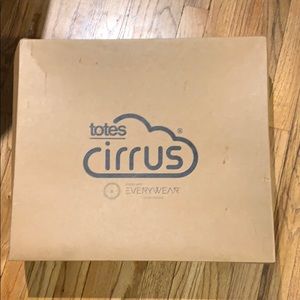 Size 10 black Totes rain boots never worn